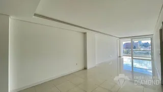 Apartamento com 3 dormitórios, foto 3