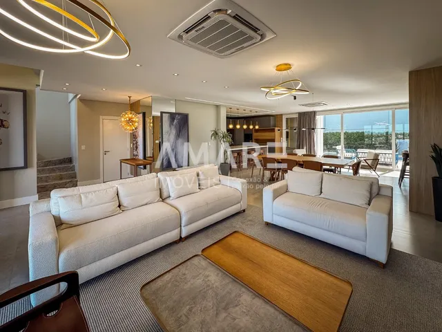 Casa com 3 dormitórios
