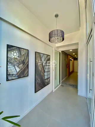 Interior de um corredor de uma propriedade em Lajeado.