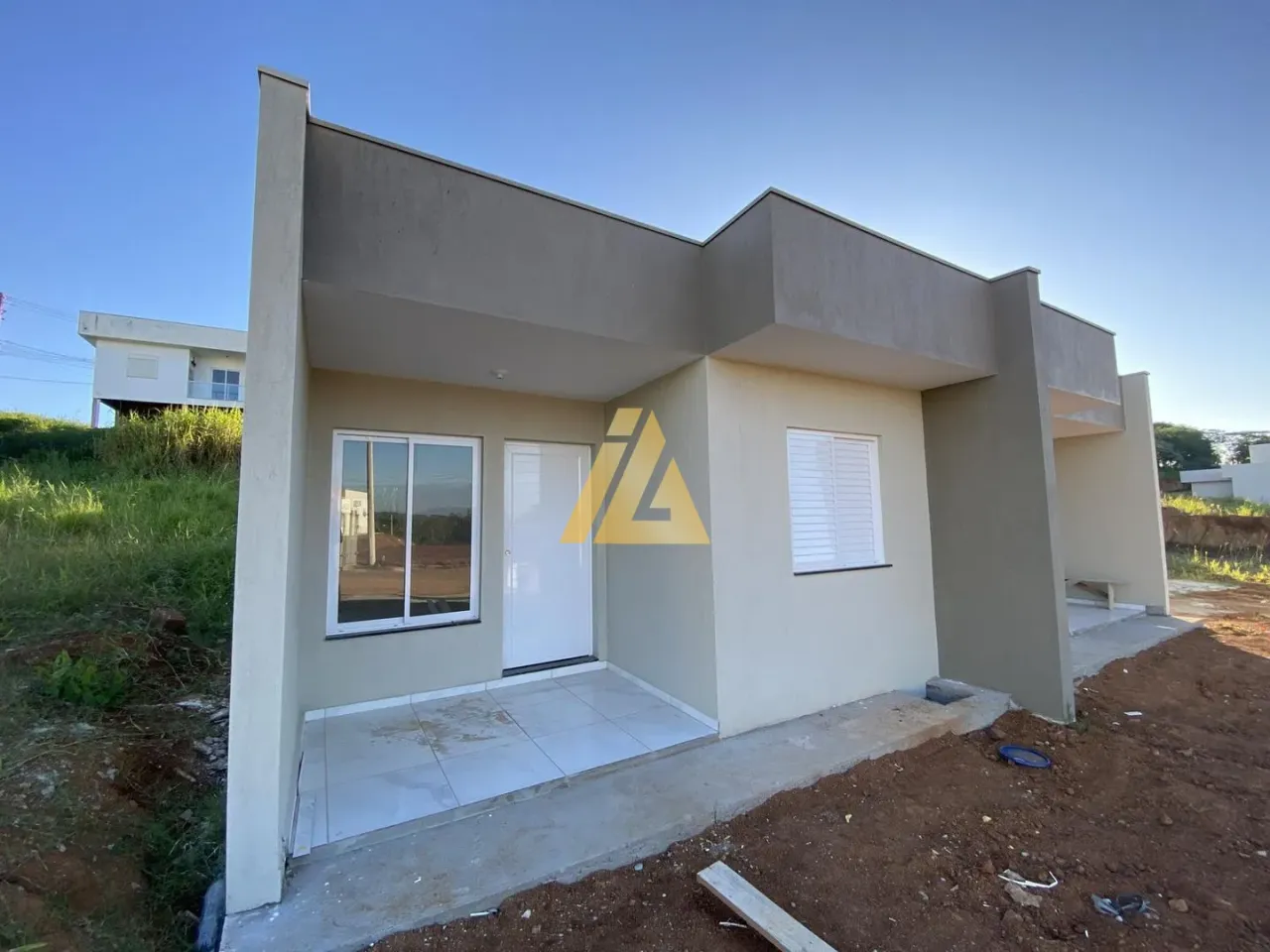 Casa geminada com 2 dormitórios, foto 1