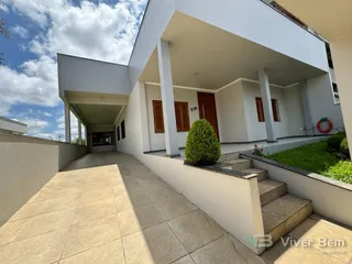 Casa com 4 dormitórios, foto 1