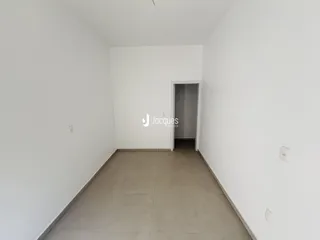 Corredor interno de uma residência em Lajeado.