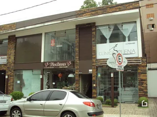 Fachada de um prédio comercial em Lajeado, Brasil.