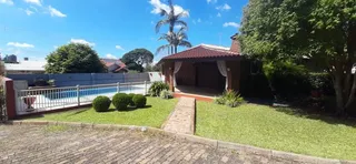 Casa com 4 dormitórios, foto 2