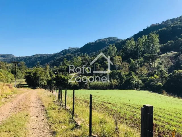 Área rural com 2 dormitórios