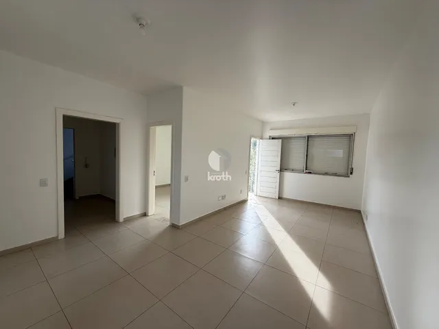 Apartamento com 3 dormitórios, foto 2