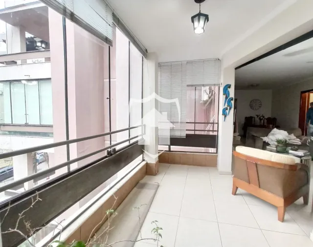 Apartamento com 3 dormitórios