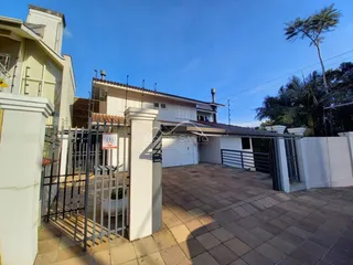 Casa com 5 dormitórios, foto 1