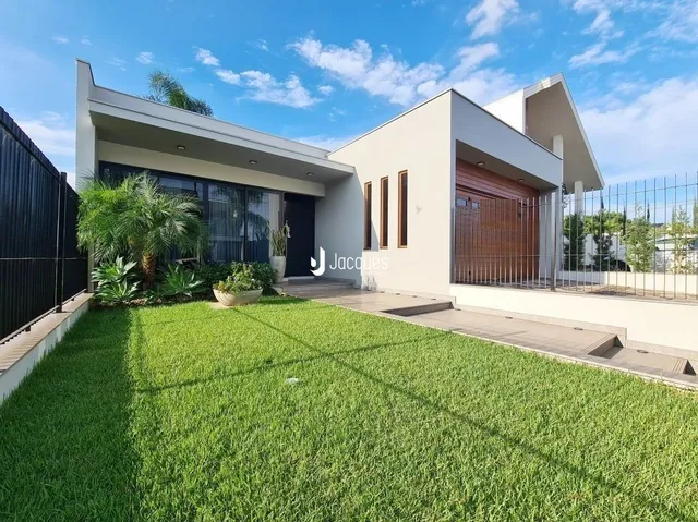 Casa com 4 dormitórios