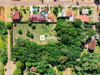 Vista aérea de um terreno com vegetação densa em Lajeado, Brasil.