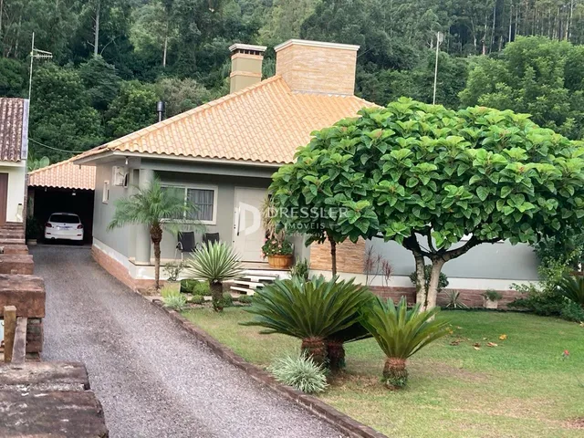 Área rural com 3 dormitórios