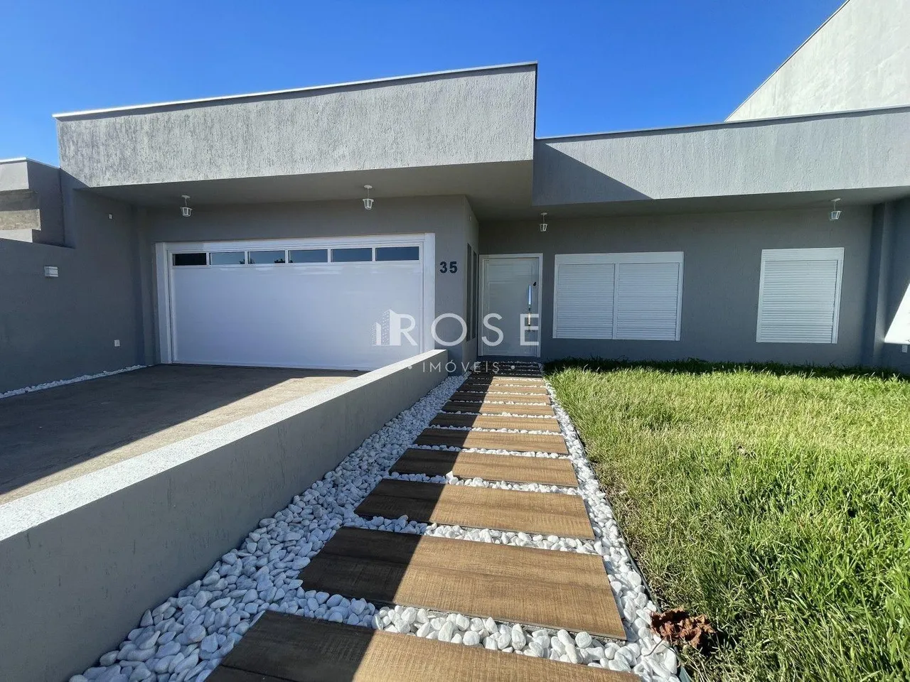 Casa com 2 dormitórios, foto 1
