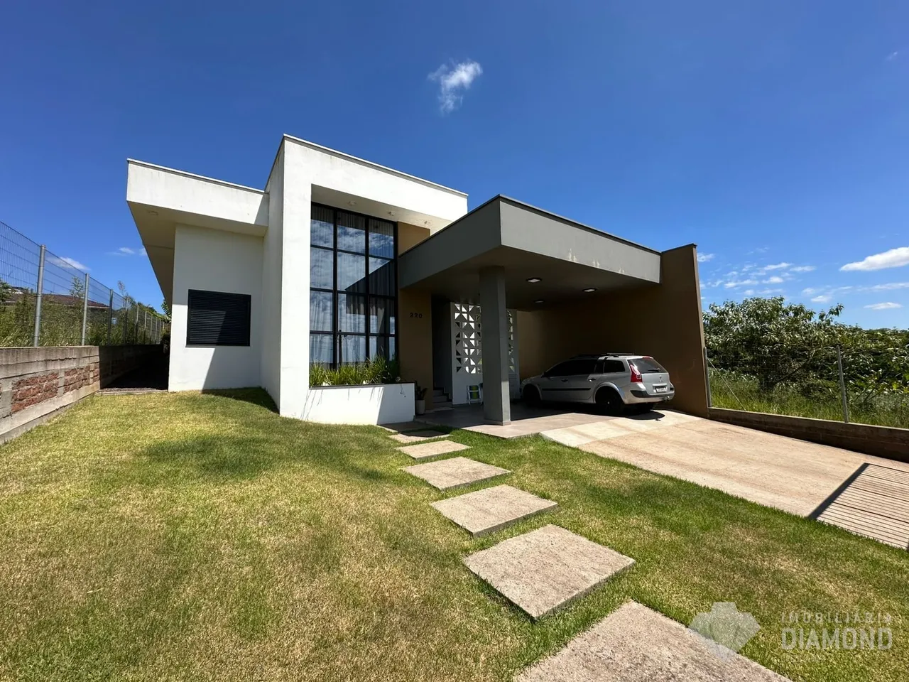 Casa com 3 dormitórios, foto 1