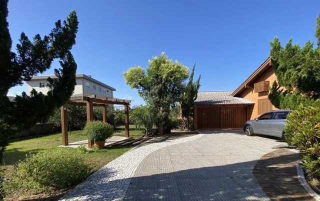 Casa com 3 dormitórios