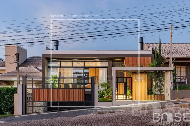 Casa com 3 dormitórios