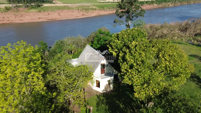 Área rural com 2 dormitórios