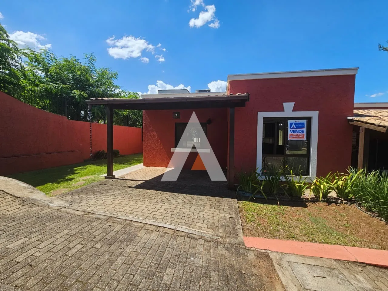Casa geminada com 3 dormitórios, foto 1