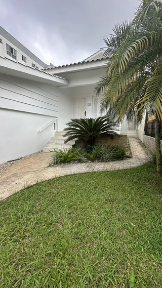 Casa com 5 dormitórios, foto 1