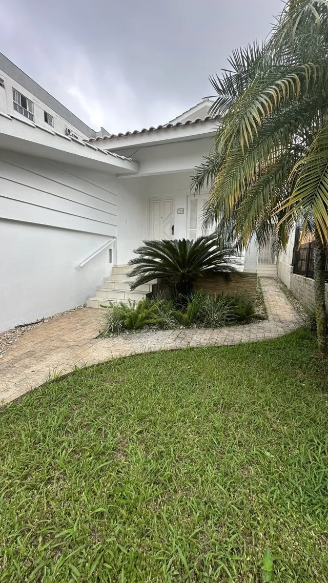 Casa com 5 dormitórios