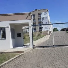 Foto da fachada de uma residência em Lajeado, Brasil.