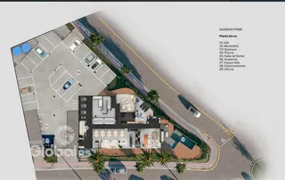 Planta térrea de um imóvel em Lajeado, Brasil, mostrando o layout da propriedade e áreas externas.