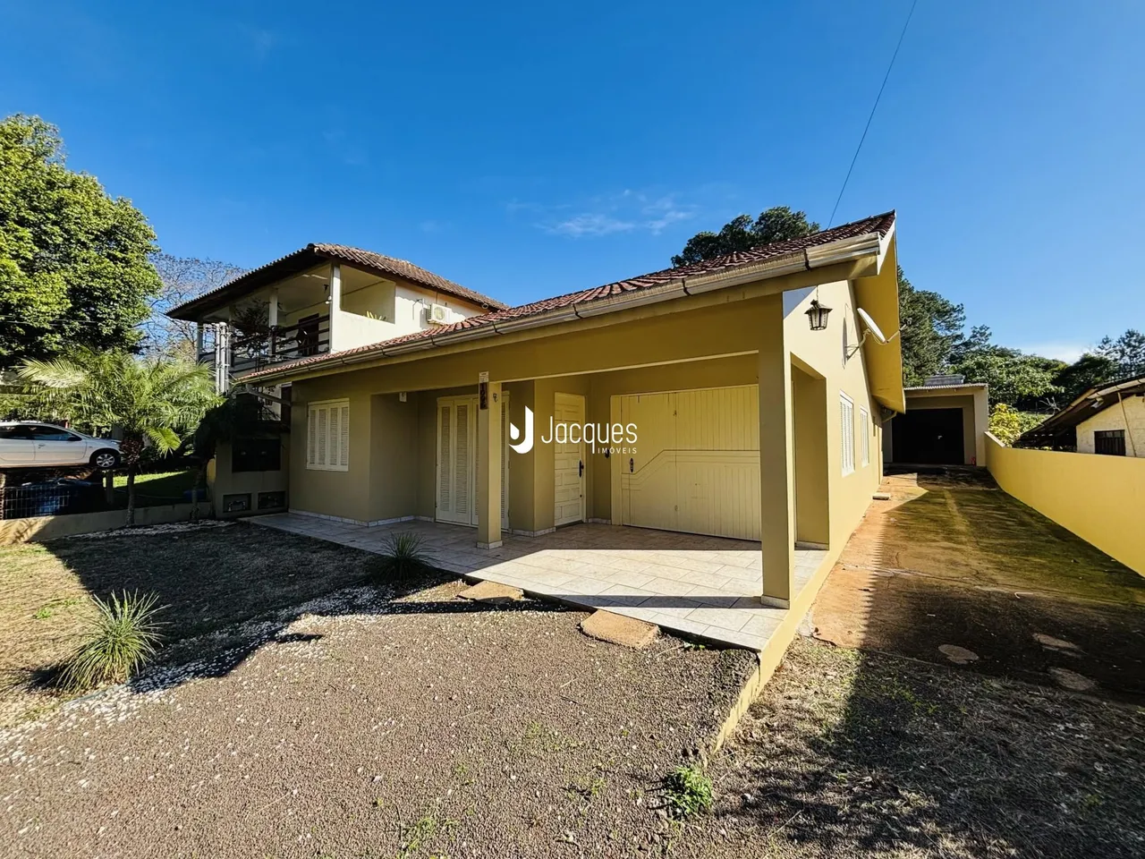 Casa com 6 dormitórios, foto 1
