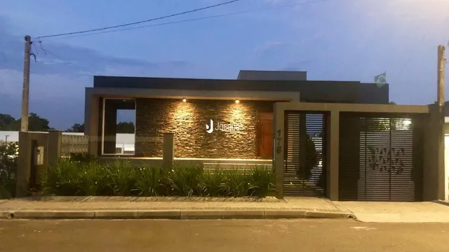 Casa com 3 dormitórios
