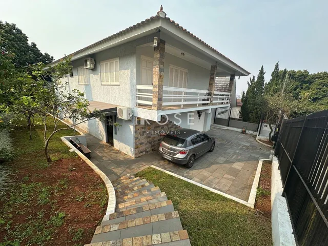 Casa com 4 dormitórios