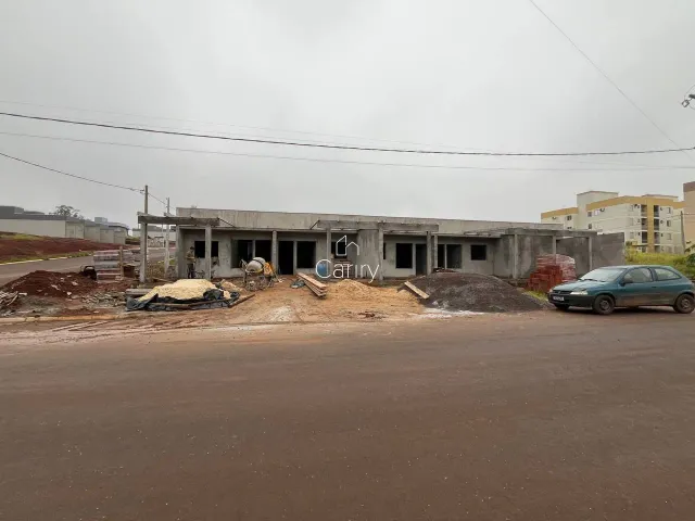Casa geminada com 2 dormitórios