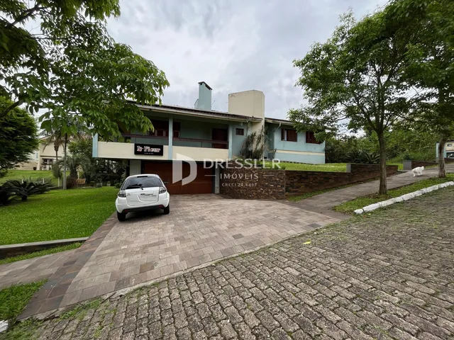 Casa com 3 dormitórios