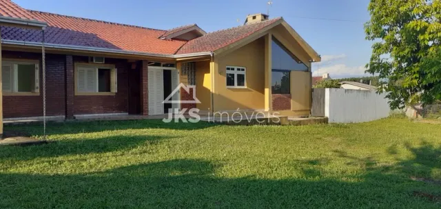 Casa com 3 dormitórios
