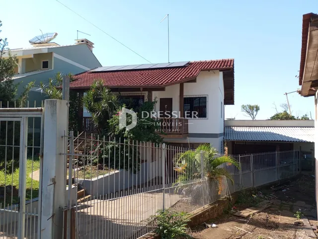 Casa com 4 dormitórios