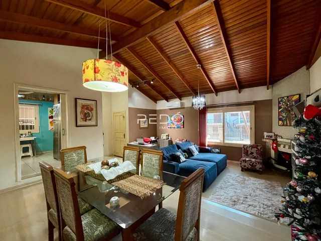 Casa com 3 dormitórios