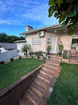 Casa com 2 dormitórios