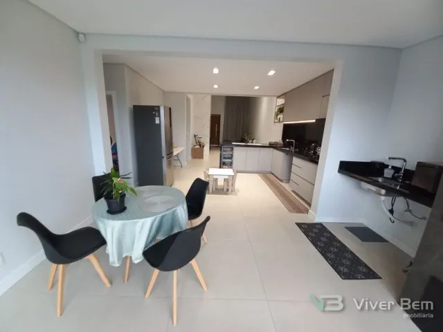 Casa com 3 dormitórios