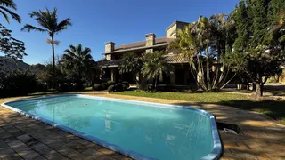Casa com 4 dormitórios, foto 1