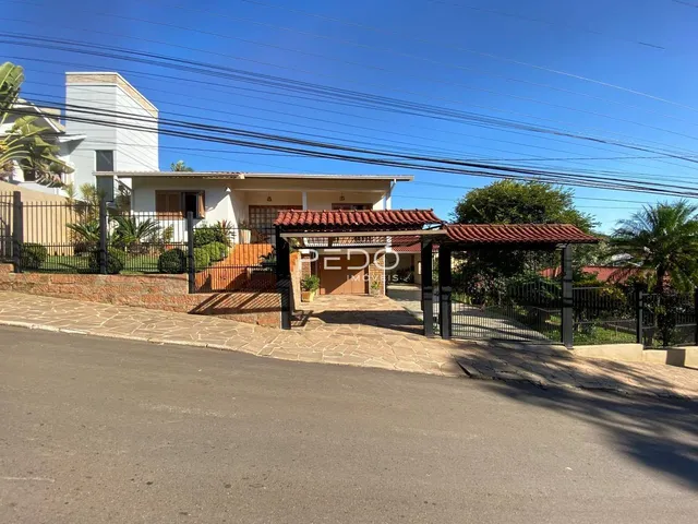 Casa com 4 dormitórios
