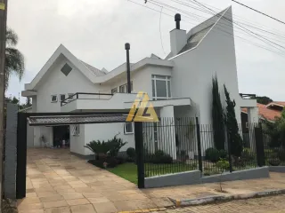 Casa com 4 dormitórios, foto 1