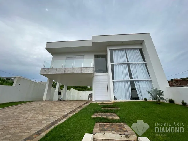 Casa com 3 dormitórios