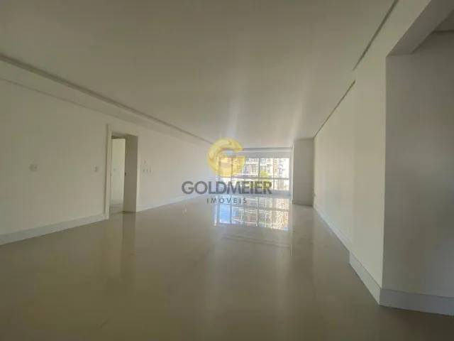 Apartamento com 3 dormitórios, foto 2