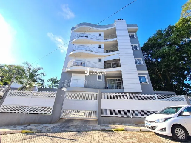 Apartamento com 2 dormitórios