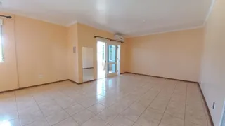 Casa com 4 dormitórios, foto 2