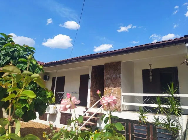 Casa com 5 dormitórios