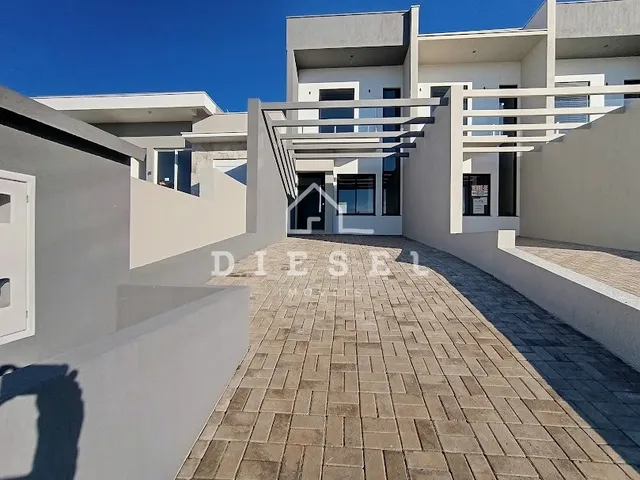 Sobrado com 2 dormitórios