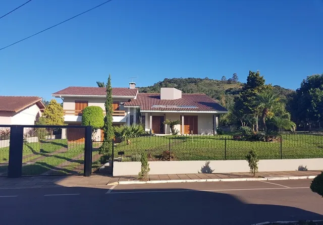 Casa com 3 dormitórios
