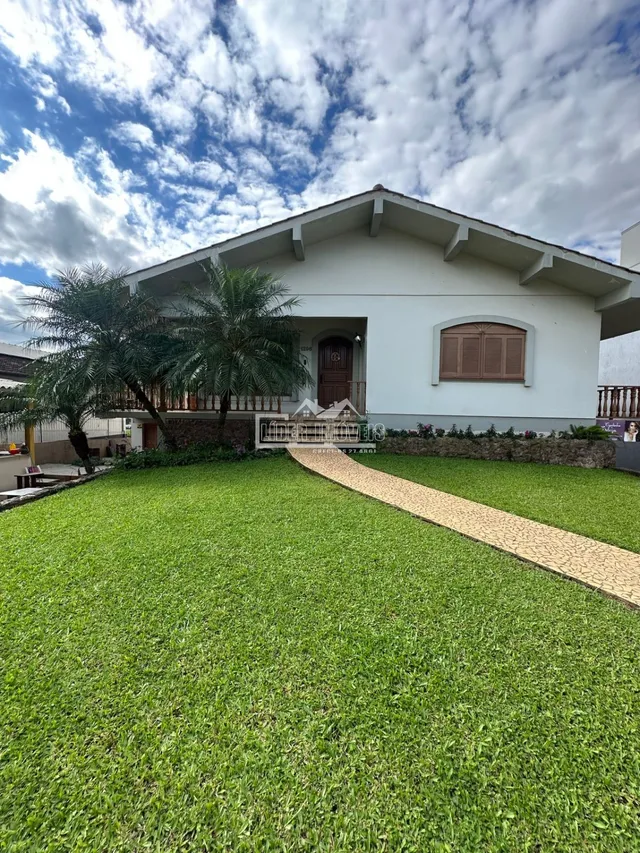 Casa com 4 dormitórios, foto 2