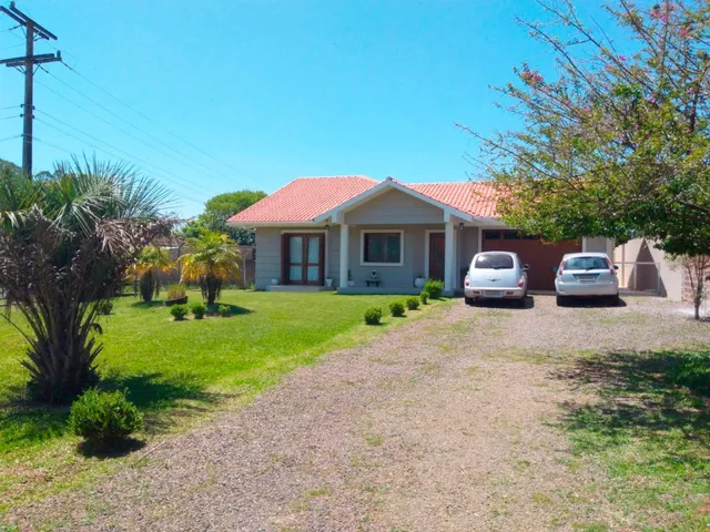 Casa com 3 dormitórios