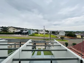 Vista da fachada de uma residência em Lajeado, Brasil.