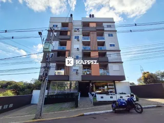 Fachada de um prédio residencial de vários andares em Lajeado, Brasil.