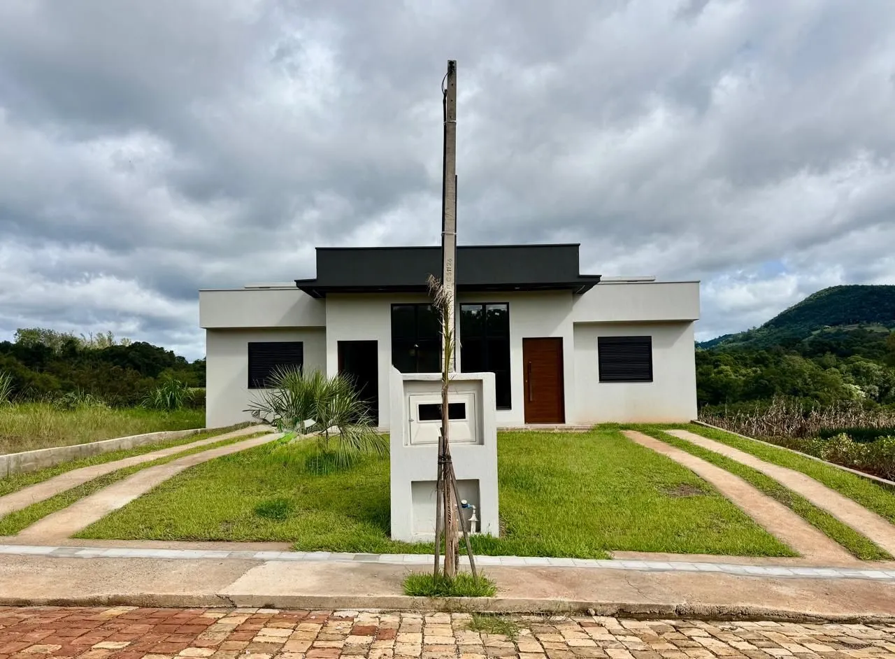 Casa geminada com 2 dormitórios, foto 1